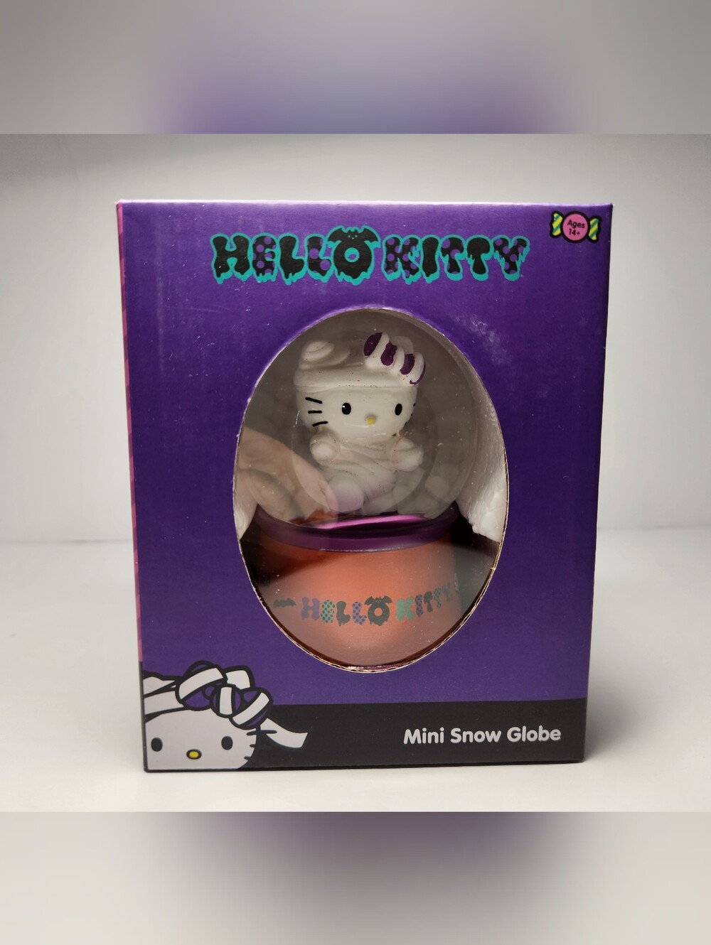 Hello Kitty As The Mummy Halloween Mini Snow Globe - Sanrio